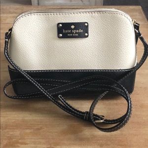 Black and white Kate Spade crossbody